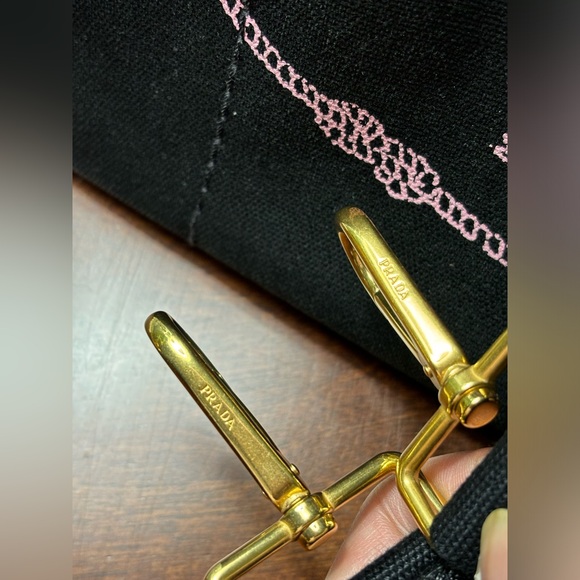 Black Prada Canapa with Pink Interior RARE Design - Picture 4 of 16